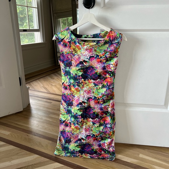 Mini summer dress - Picture 1 of 4